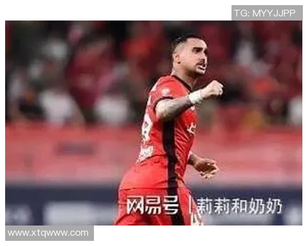 美国足球明星感染新冠病毒引发球迷担忧与媒体热议